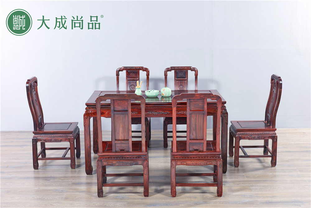 大成尚品专注于品牌建设，打造高品质红木家具